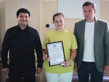 Армавирские борцы получили награды от депутата Госдумы