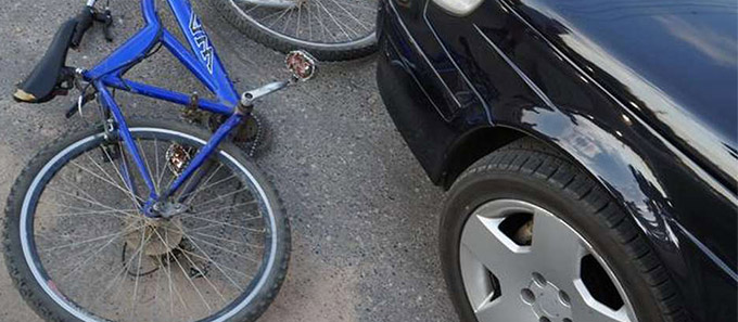 В Армавире десятилетний велосипедист попал под машину