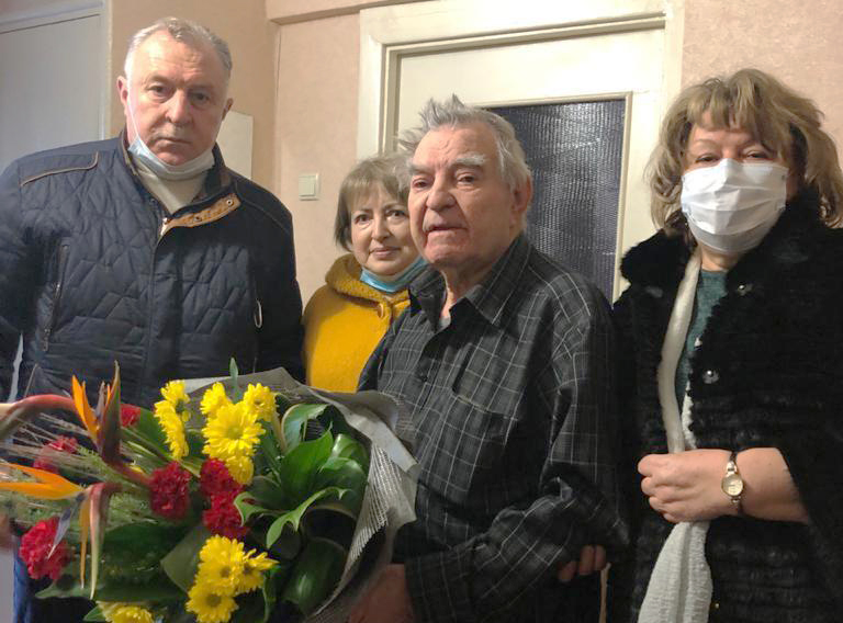 Заслуженный работник здравоохранения Кубани и ветеран Великой Отечественной войны из Армавира отметил 90-летний юбилей