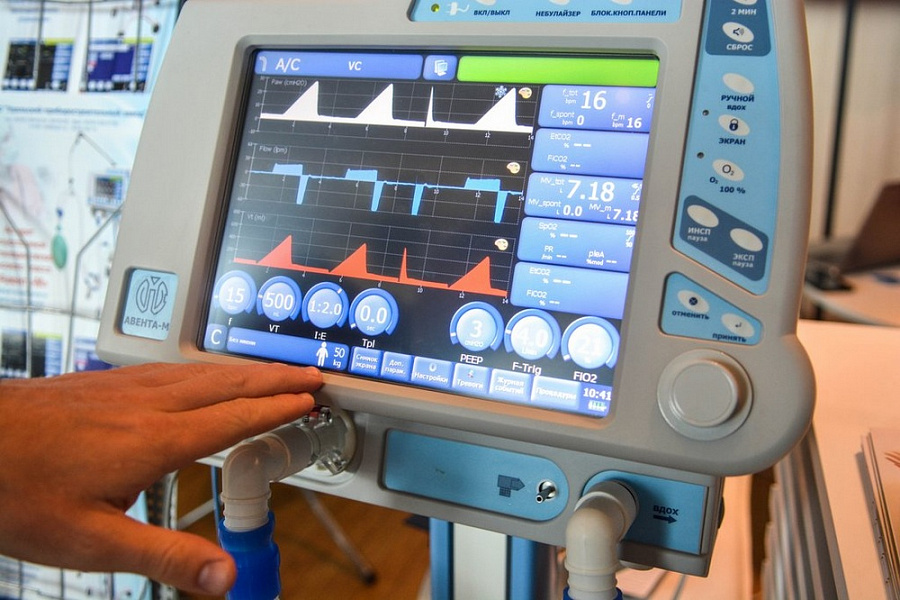 Инфекционная больница №4 Армавира получила новый аппарат ИВЛ