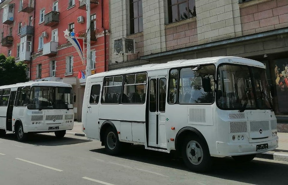 Армавирский театр получил два новых автобуса в рамках нацпроекта "Культура"