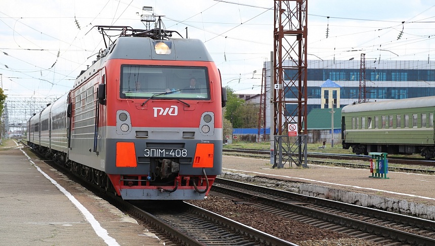 Компания «РЖД» готова увеличить количество дополнительных поездов на новогодние праздники