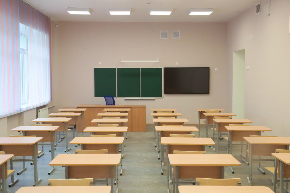 В Минпросвещения опровергли слухи о массовом переводе школ на дистанционное обучение