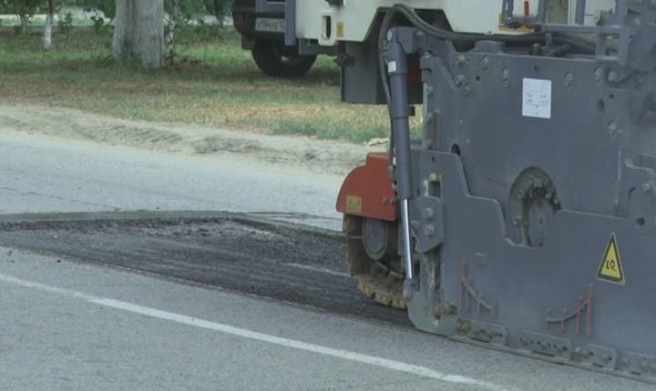 В Армавире продолжается ямочный ремонт дорожного покрытия