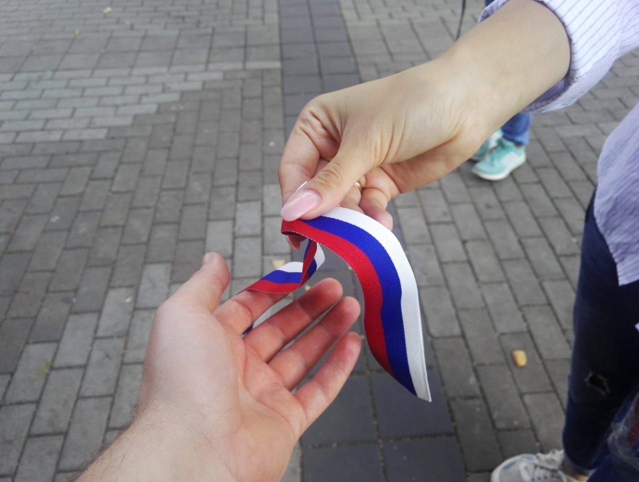 В Армавире пройдет акция по распространению лент в цветах российского триколора