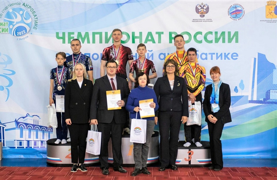 Спортсмены из Армавира взяли «серебро» чемпионата России по спортивной акробатике