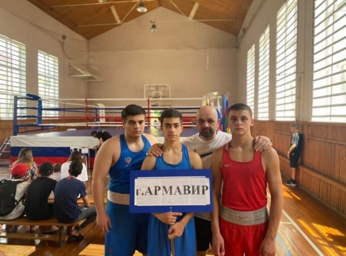 Спортсмены из Армавира выиграли турнир по боксу в Туапсе