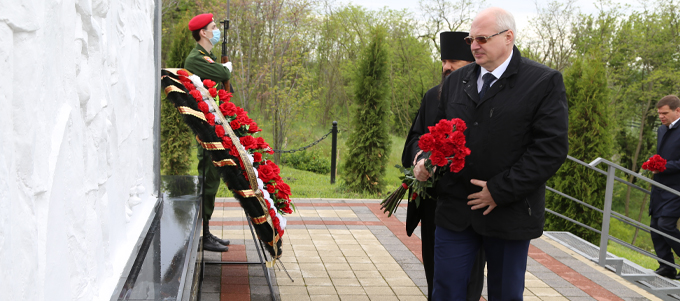 Глава Армавира Андрей Харченко почтил память мирных жителей, погибших в годы войны