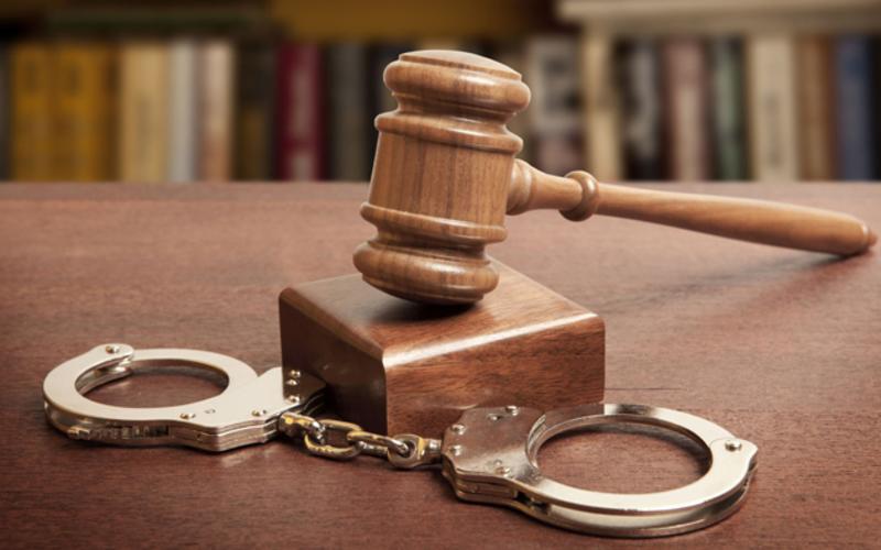 В Армавире судят двух мужчин за кражу комплектующих телефонной станции
