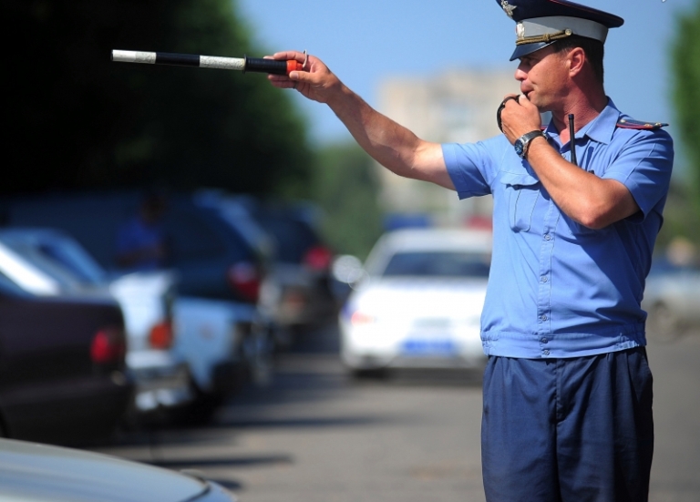 В Армавире за нарушение ПДД сотрудники ГАИ наказали 69 пешеходов и 71 водителя
