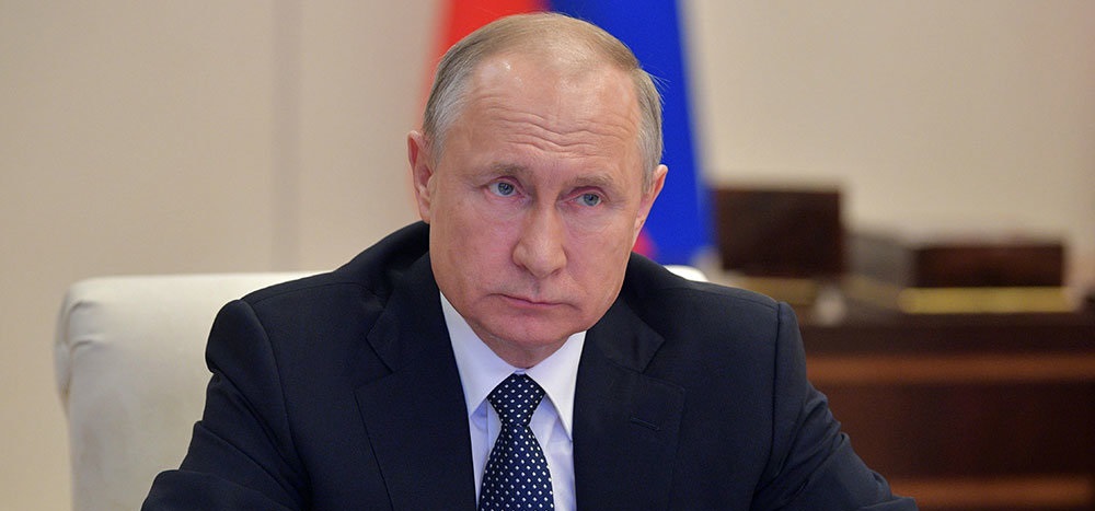 Путин пообещал врачам выплаты до 80 тысяч рублей
