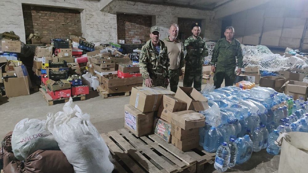 Армавирцы отправили в зону СВО 20 тонн «гуманитарки» и три автомобиля