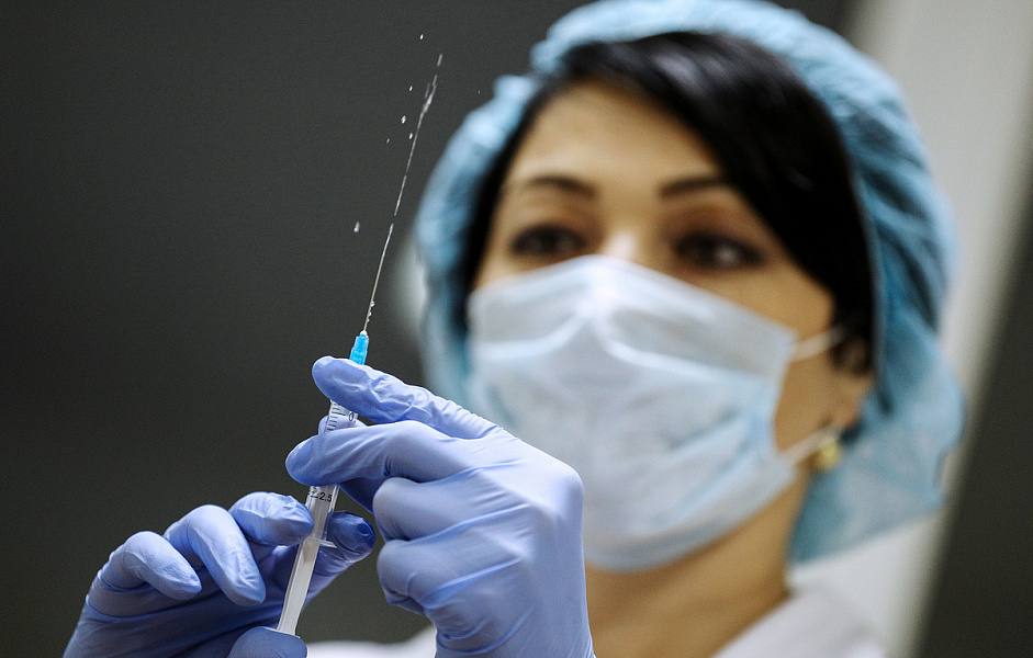 42 кубанских медика получат прививку вакцины российского производства «Спутник V»