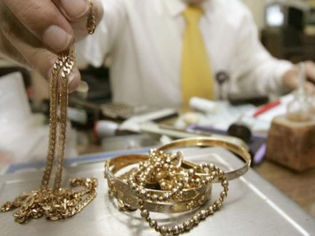 Украденные в Курганинске ювелирные украшения нашли в одном из ломбардов Армавира