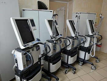 В больницы Кубани поставлено 12 новых аппаратов ИВЛ